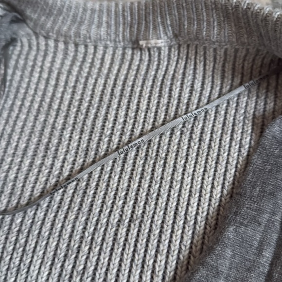 Lululemon Vestigan in Heathered Medium Grey / Heathered Angel Wing - Picture 10 of 13